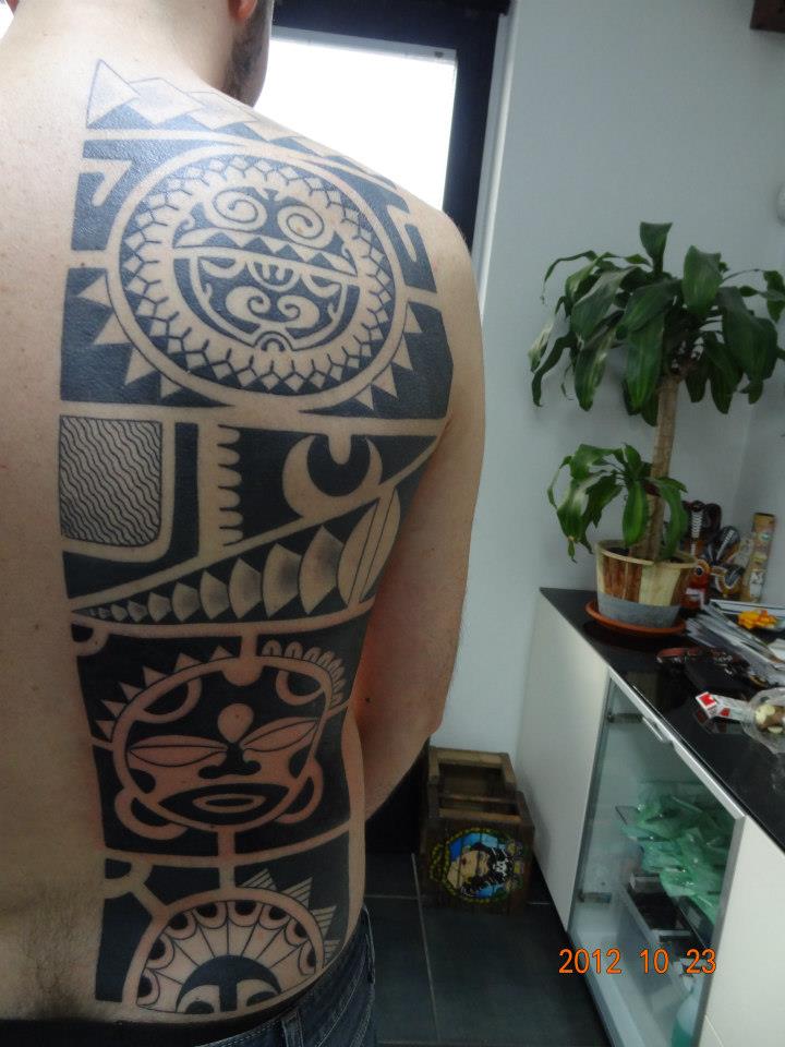 Polinéz tetoválás a Pinker Tattoo galériából